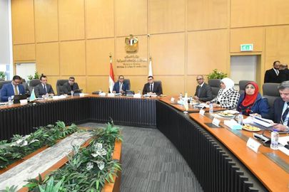 وزير الإسكان 