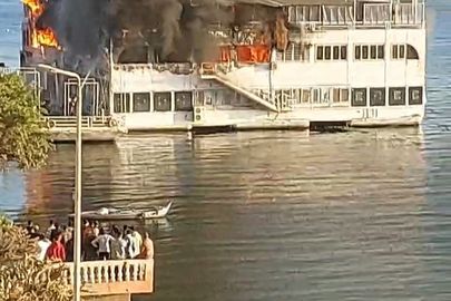 جانب من الحريق 