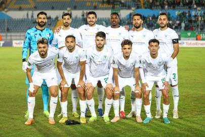 محافظ بورسعيد يهني النادي المصري وجماهيره بالصعود لدور الربع النهائي بالبطولة الكونفدرالية ويشيد بالجماهير