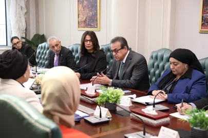 وزير الصحة والسكان