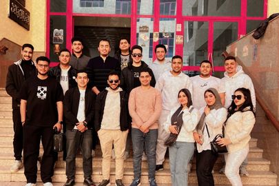 طلاب مشروع التخرج