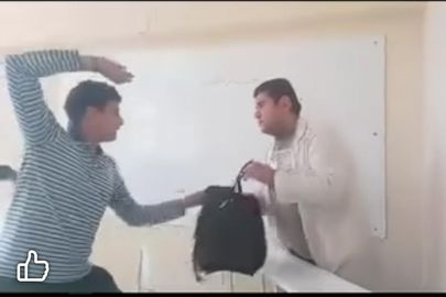 تعدي طالب على معلم