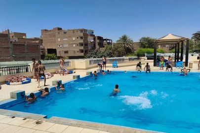 النادي 