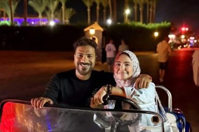 مصطفى أبو سريع وزوجته 