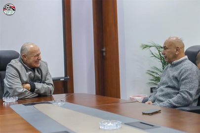 أبوريدة وحسام حسن