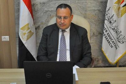 د. عبد العزيز قنصوة وزير التعليم العالي 