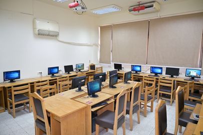 معامل جامعة القاهرة 