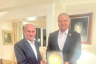 رئيس هيئة الاعتماد والرقابة الصحية والسفير أسامة الهادي، سفير جمهورية مصر العربية لدى أيرلندا
