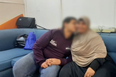 الطفل ووالدته