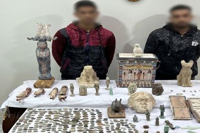 ضبط شابين بحوزتهما 521 قطعة أثرية في المنيا