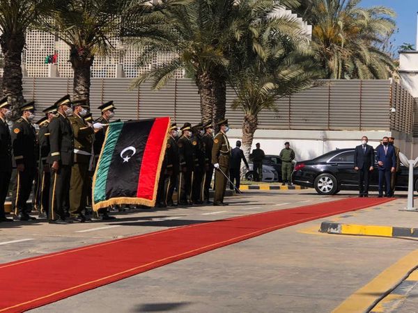 استقبال رئيس الوزراء في طرابلس