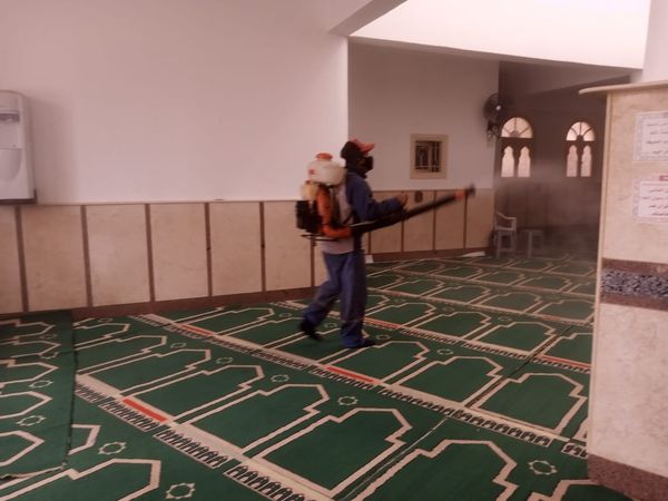تطهير وتعقيم المساجد بمطروح