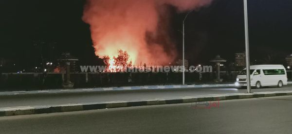 السيطرة على حريق نشب داخل مقابر حى الأربعين بالسويس