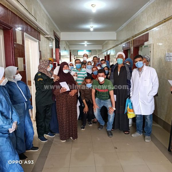 خروج 30 مصاب بكورونا من مستشفى الايمان وتعافيهم بأسيوط
