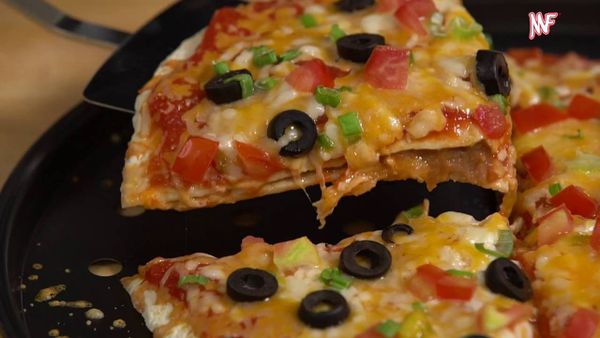 طريقة عمل البيتزا بالطريقة المكسيكية