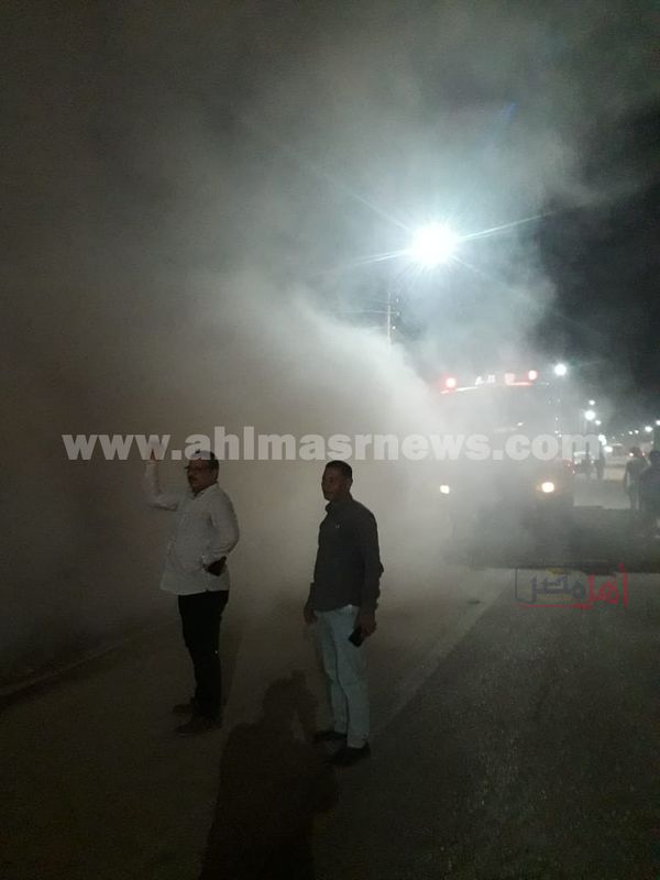 حريق بطريق مركز الفتح الساحل فى أسيوط