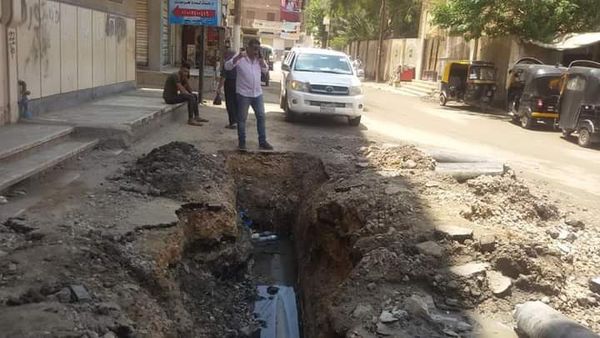 حملات لإزالة الإشغالات ومبنى آيل للسقوط بفوه فى كفر الشيخ