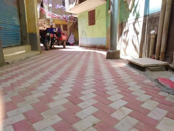 حملات لإزالة الإشغالات ومتابع رصف طرق حى ميت علوان  بمدينة كفر الشيخ 