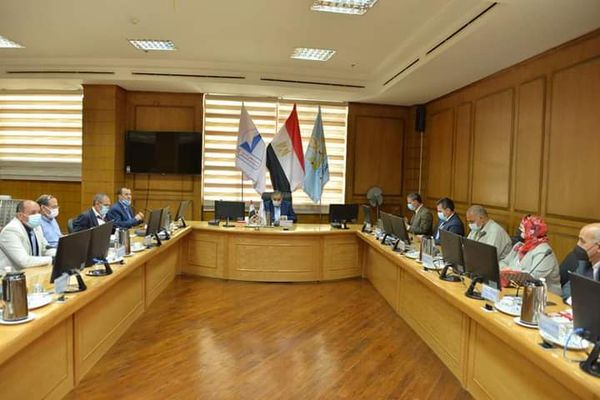 رئيس جامعة كفر الشيخ  يترأس الاجتماع الشهري لمجلس العمداء