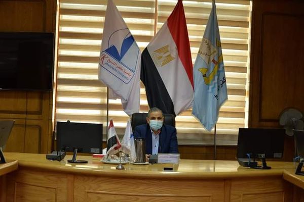 رئيس جامعة كفر الشيخ  يترأس الاجتماع الشهري لمجلس العمداء