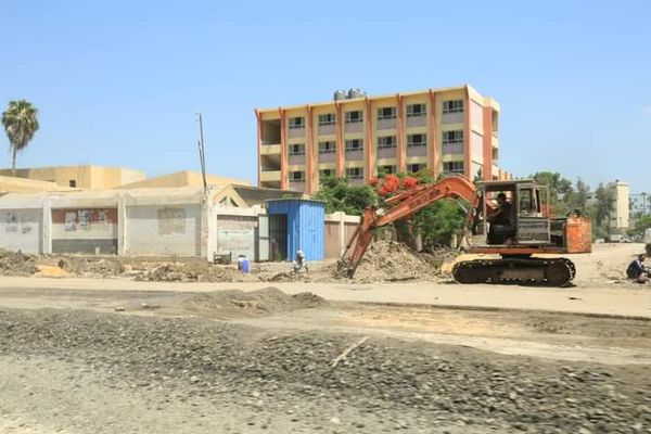 محافظ كفر الشيخ ونائبه فى جولة تفقدية لمتابعة أعمال التطوير بشوارع العاصمة 