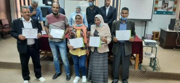 محافظ كفر الشيخ يهنئ الطلاب الفائزين بالمراكز الأولى بمسابقة آيسف للعلوم والهندسة