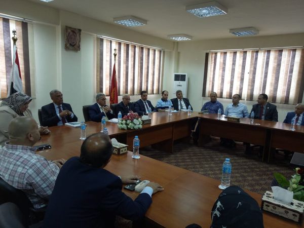 وفد برلماني في بورسعيد