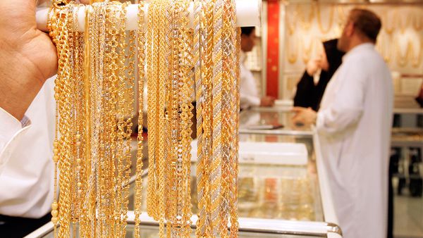 أسعار الذهب في الإمارات اليوم الجمعة 