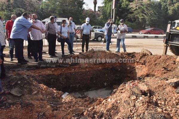 تفقد اصلاح كسر ماسورة مياه فى أسيوط