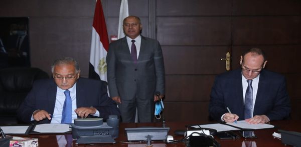 وزير النقل يشهد توقيع بروتوكول بين السكة الحديد وشركات مصرية بهدف التعاون