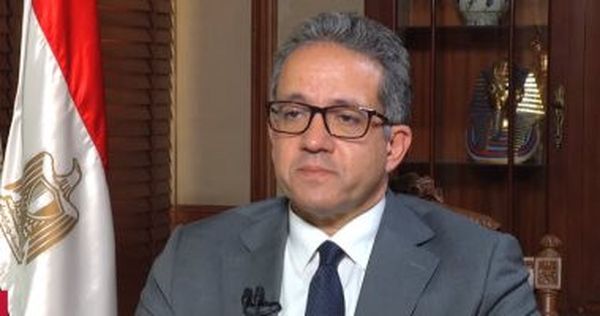 وزير السياحة
