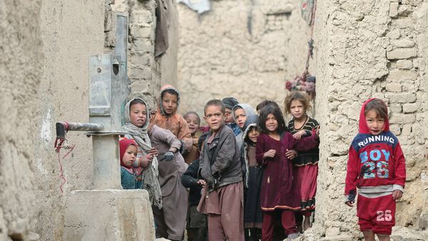 افغانستان  