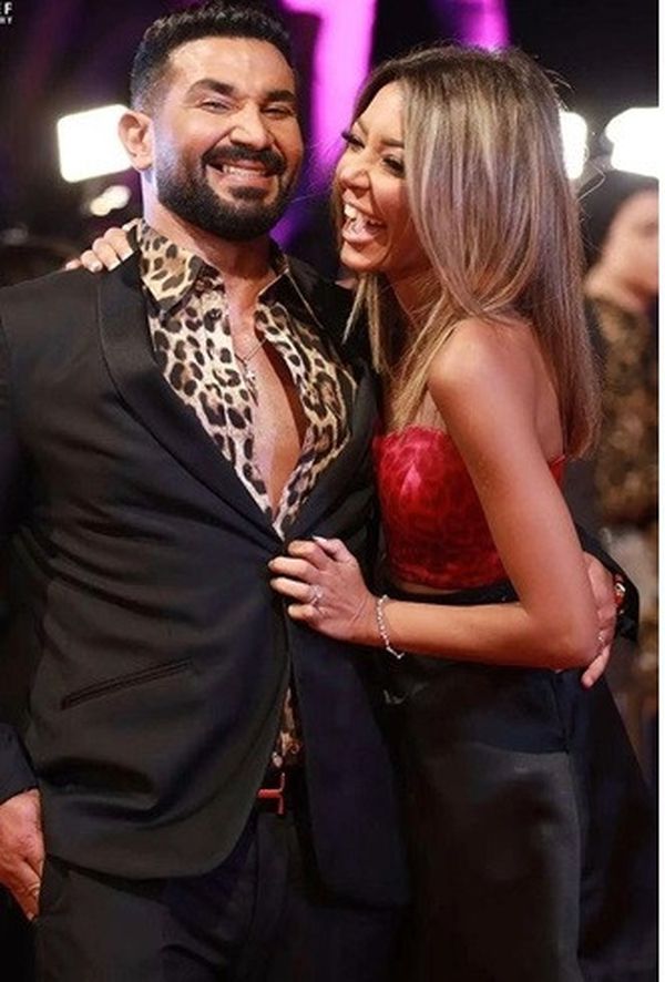  قبلات وأحضان لأحمد سعد وزوجته بحفل دير جيست