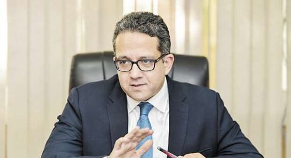 وزير السياحة