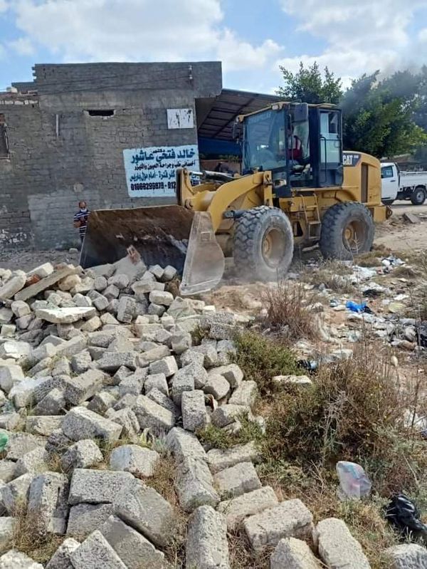 إزالة 47حالة تعدي بمدينة فوه على أملاك الدولة ضمن المرحلة الثانية للموجة 18 