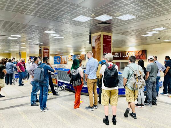 انطلاق أولى رحلات مصر للطيران بين شرم الشيخ والأقصر بعد توقف دام ٦ سنوات 