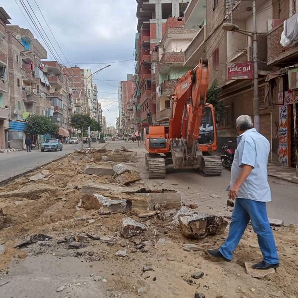 حملة مكبرة لإزالة الإشغالات وبدء أعمال التطوير والرصف بمدينة وقرى كفر الشيخ