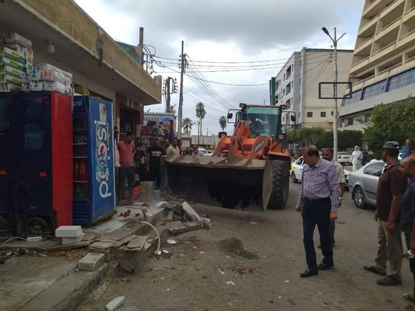 حملة مكبرة لإزالة الإشغالات وبدء أعمال التطوير والرصف بمدينة وقرى كفر الشيخ