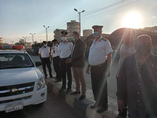 متابعة المواقف للتأكد من التزام السائقين بالتعريفة المقررة بمدينة دسوق
