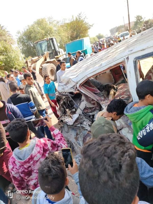 تفاصيل مصرع وإصابة 11 شخصا في حادث تصادم بسوهاج
