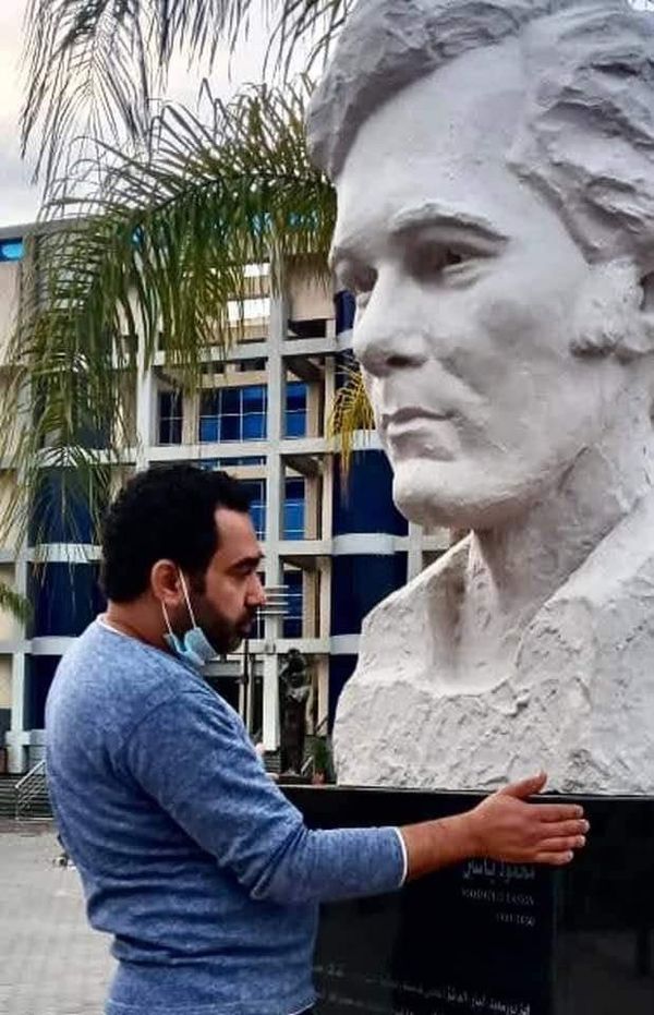 تمثال للراحل محمود ياسين