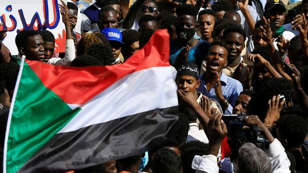 السودان متظاهرون.jpg