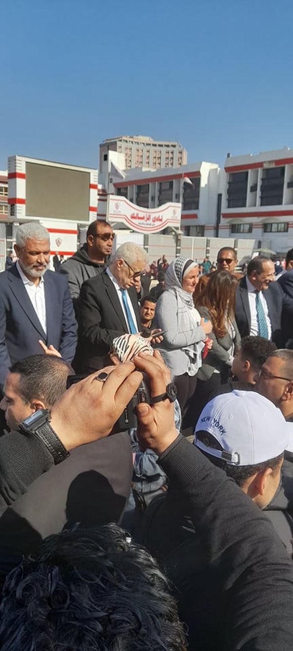 مرتضى منصور  