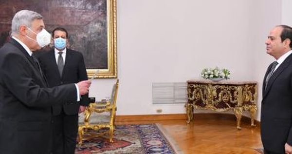 الرئيس السيسي يشهد أداء حلف اليمين للمستشار بولس فهمي