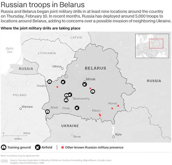  تحرك القوات الروسية إلى مواقع هجومية على الحدود الأوكرانية 