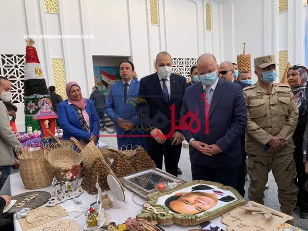 محافظ القاهرة يشهد احتفالية طلاب المدارس 