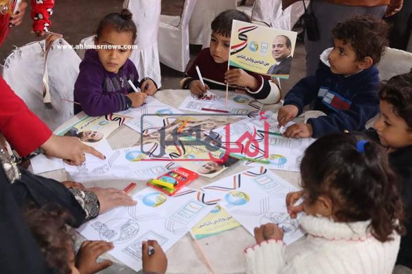 محافظ القاهرة يشهد احتفالية طلاب المدارس 