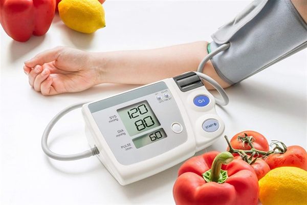 قائمة بالأطعمة المناسبة لمرضى ضغط الدم المرتفع