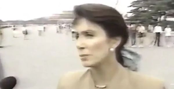 بيلوسي أثارت غضب الصين أثناء زيارة بكين عام 1991