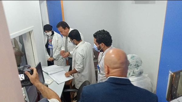 جانب من زيارة وزير الصحة لمستشفى الصدر 